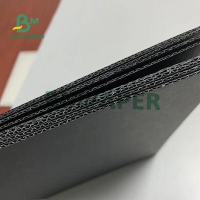 Black Corrugate E Flute Cardboard Sheet For Carton Packing 502mm X 693mm