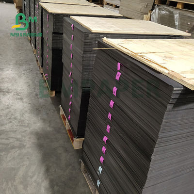 300gsm 350gsm Uniform Black Paper For Hang Tags 70 X 100cm High Rigidity